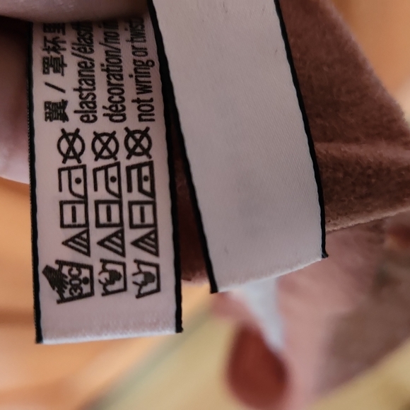 Victoria Secret Unlined Demi - Picture 6 of 7